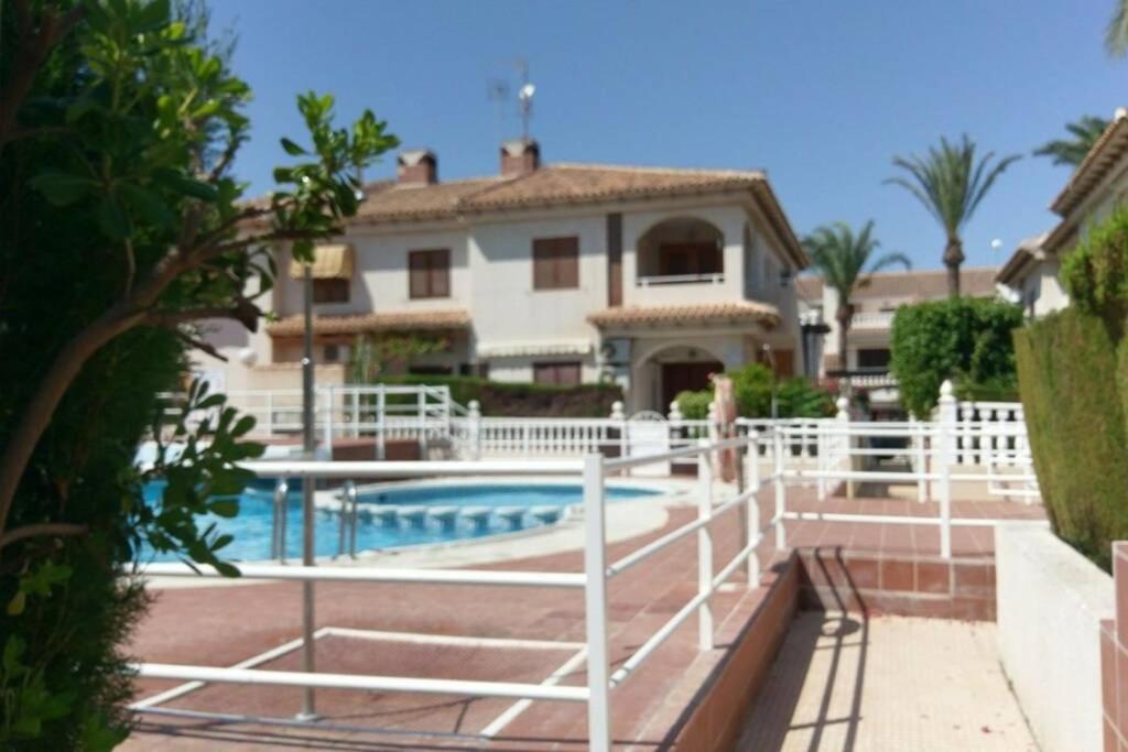 La Casa De La Palmera Apartment Torrevieja Bagian luar foto